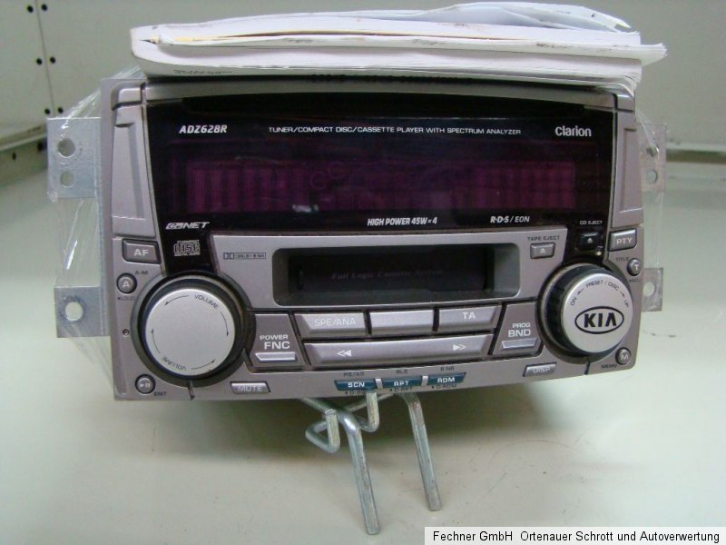 Radio Kia Carens II 2 Clarion ADZ628R CD Player Kassette RDS