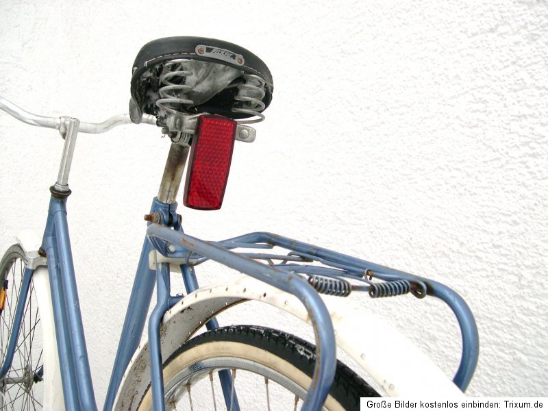 München, Oldtimer, Damen Fahrrad, U Bahn Rad, fahrbereit,