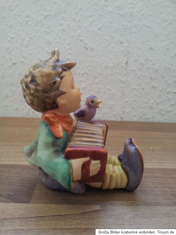 Hummelfigur Nr. 110/0 Heini Bandoneonspieler (Art. A 260)