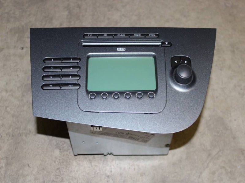 Seat Leon 1P original Autoradio CD Radio MP3 1P1035186B / 1P1035186BX