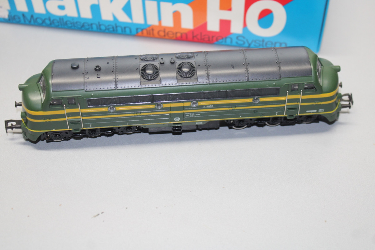 Märklin 3066 Diesel Locomotive Series 204 SNCB Green/Yellow