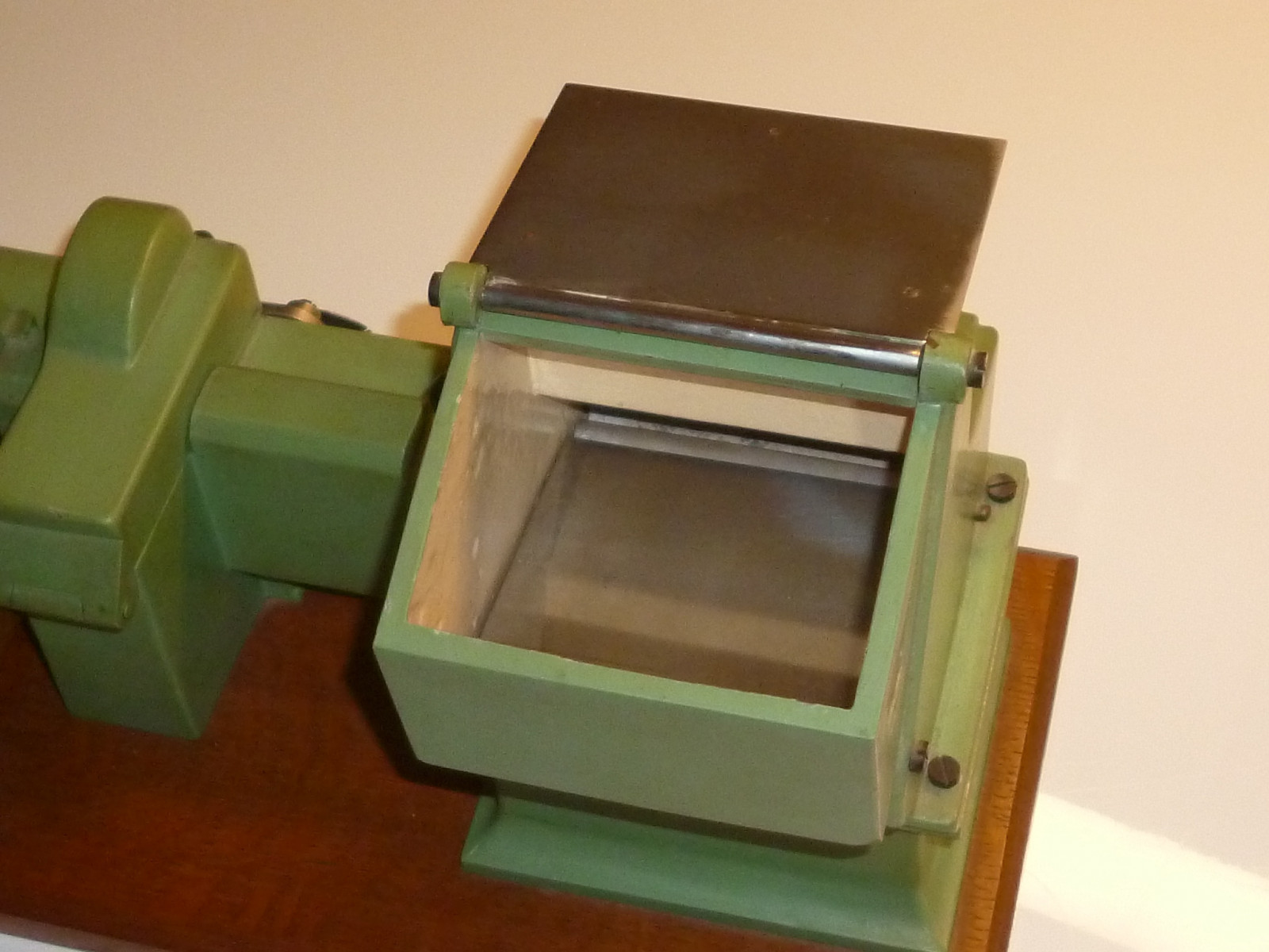 hauni cigarette making machine price Hauni Körber Vintage Cigarette Container Machine W. Mylflam German Table  Lighter